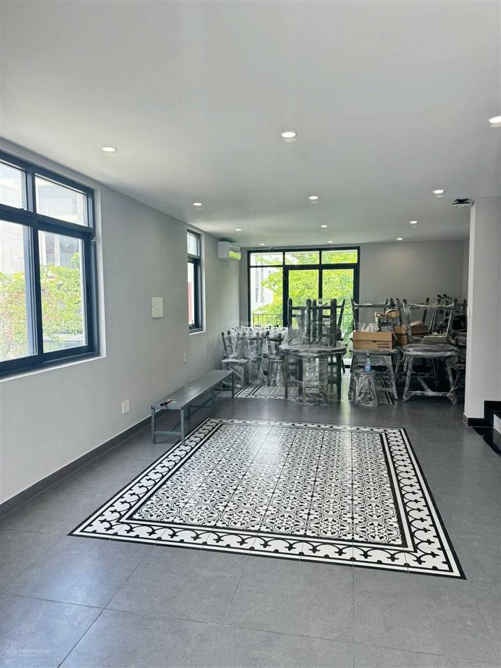 Cho thuê nhà căn góc mặt tiền bùi thị xuân ngang 8.5m x 19m rộng rãi ở gia đình giá 40tr!
