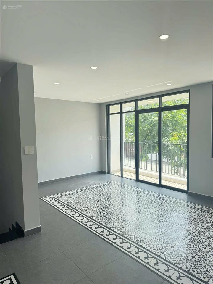 Cho thuê nhà căn góc mặt tiền bùi thị xuân ngang 8.5m x 19m rộng rãi ở gia đình giá 40tr!