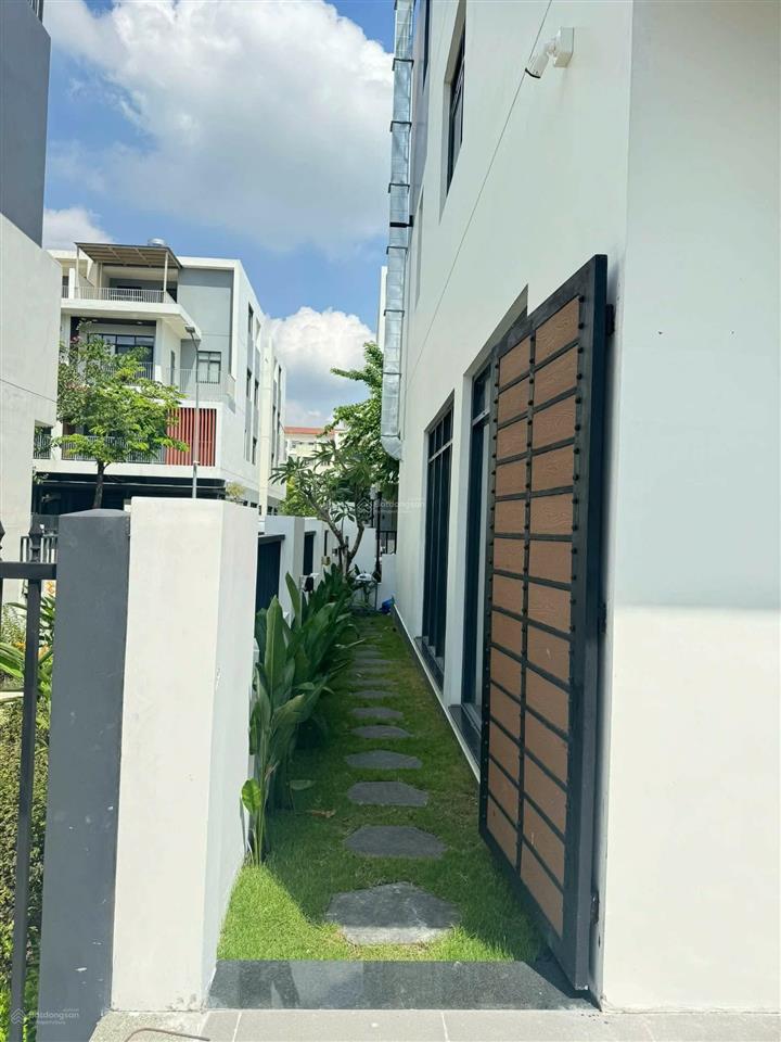 Cho thuê nhà căn góc mặt tiền bùi thị xuân ngang 8.5m x 19m rộng rãi ở gia đình giá 40tr!