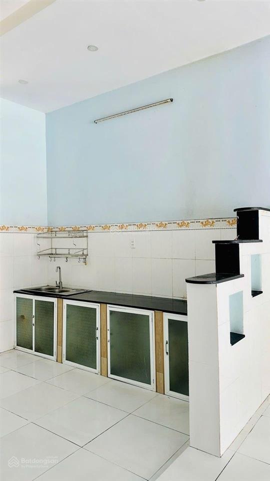 Cho thuê nhà mặt tiền lý thái tổ 5pn sẵn máy lạnh  giá 30 tr/tháng (vị trí kinh doanh)