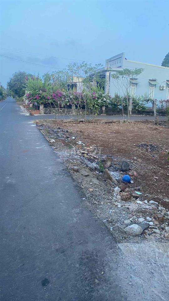 Cần Bán Đất Mặt Tiền Nhựa