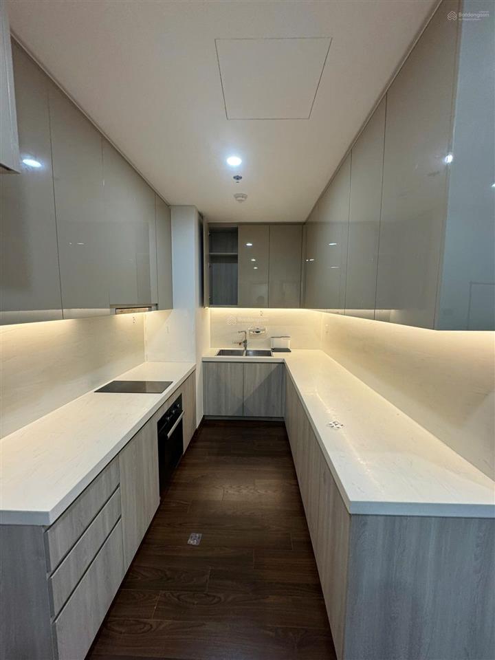 Chính chủ bán căn 2 ngủ 61.83m ở masterise khu đô thị smartcity tòa b diện căn b2920.  0911 992 ***