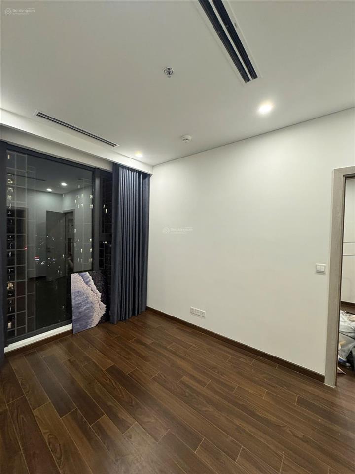 Chính chủ bán căn 2 ngủ 61.83m ở masterise khu đô thị smartcity tòa b diện căn b2920.  0911 992 ***
