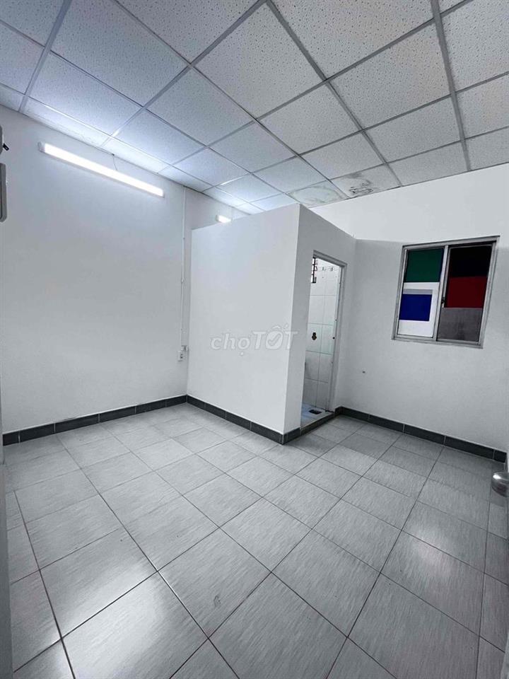 Cho thuê nhà đường 30 phường linh đông 3pn , 3wc, sân rộng 100m2