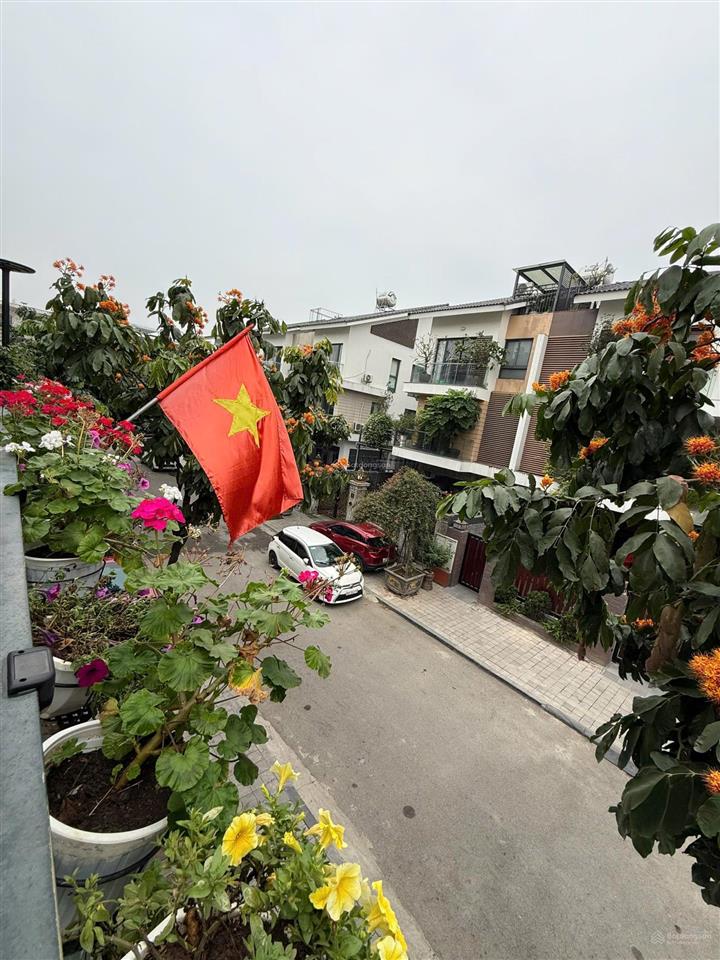 Bán gấp nhà vườn tổng cục 5 tân triềuhoàn thiện đẹp mặt tiền rộng 5,6msát vườn hoa100m227 tỷ