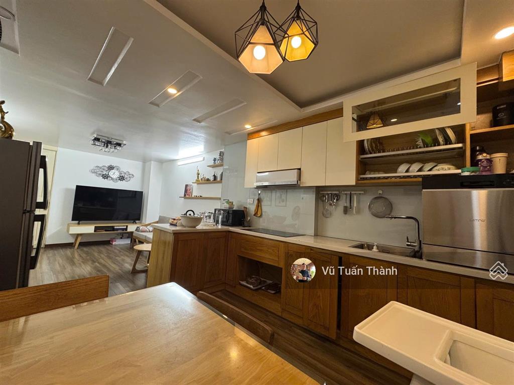 Hàng hiếmchỉ quanh 11 tỷ sở hữu nhà 5 tầng phân lô vỉa hè 3 oto tránh kđt văn quánkinh doanh