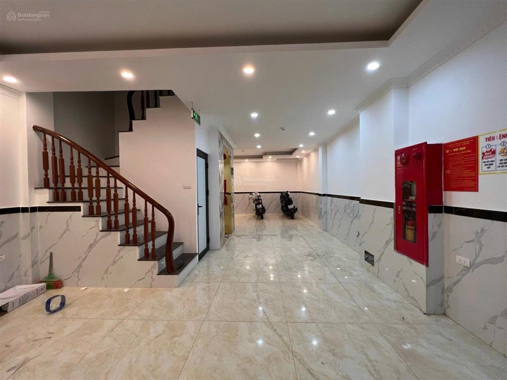 Chỉ 9 tỷ sở hữu ngay nhà 6 tầng thang máy  9 phòng khép kín full đồoto cách 10m tại kđt linh đàm