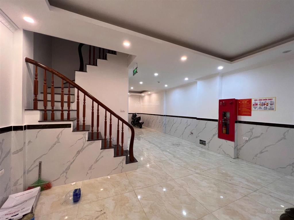 Chỉ 9 tỷ sở hữu ngay nhà 6 tầng thang máy  9 phòng khép kín full đồoto cách 10m tại kđt linh đàm