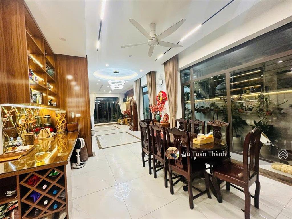 Rẻ nhất liền kề kđt văn quánhà đôngphân lô vỉa hè 3 oto tránh đỗkd văn phòng75m219.3 tỷ