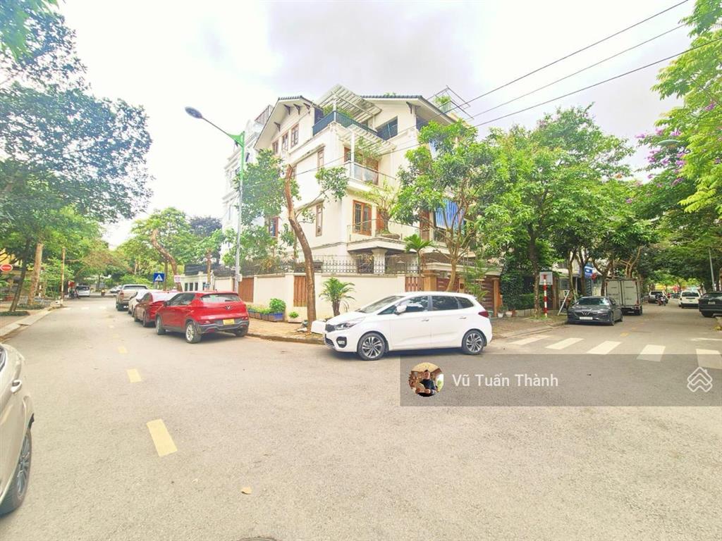 Bán nhà phân lô vỉa hè 3 oto tránh phố vip đỗ quangtrung tâm cầu giấy65m2 6 tầng thang máy35tỷ