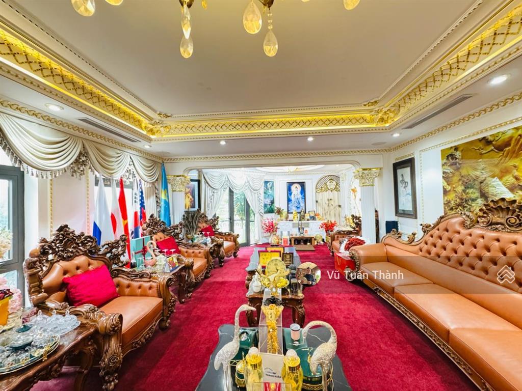 Bán liền kề c37 bộ công an đường lê văn lươngphân lô vỉa hè 3 oto tránh đỗmặt tiền 9mgiá đầu tư