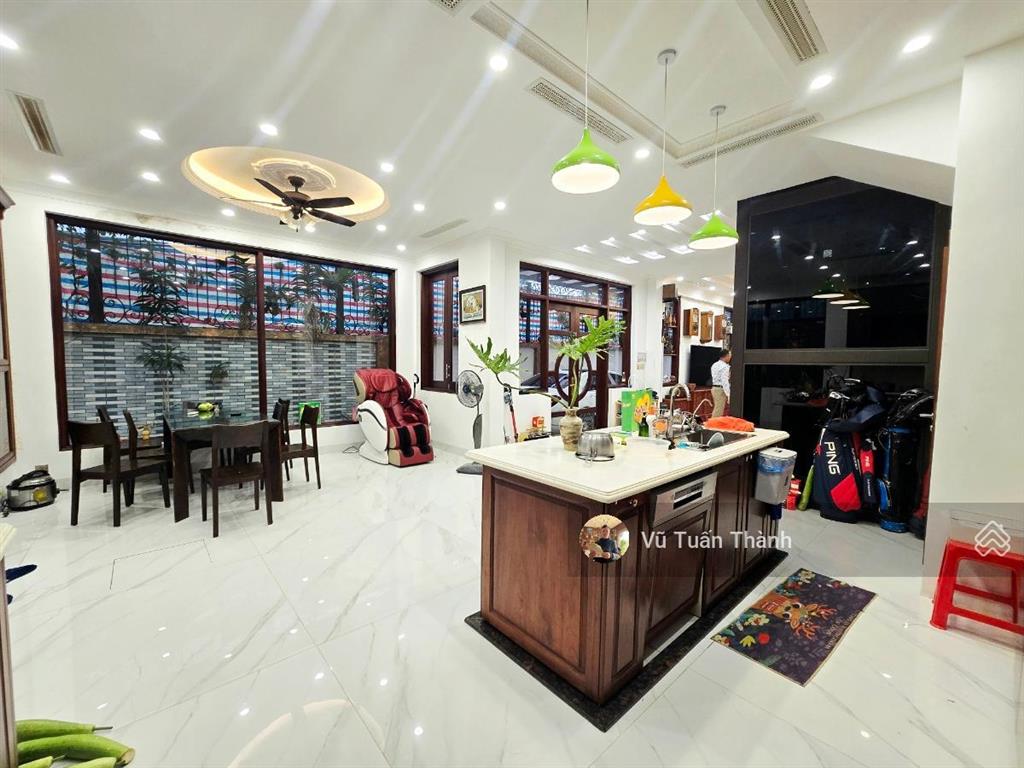 Biệt thự lô góc5 tầng thang máyxây full đất phố nguyễn tuânhoàn thiện sang trọngchỉ ngoài 40 tỷ