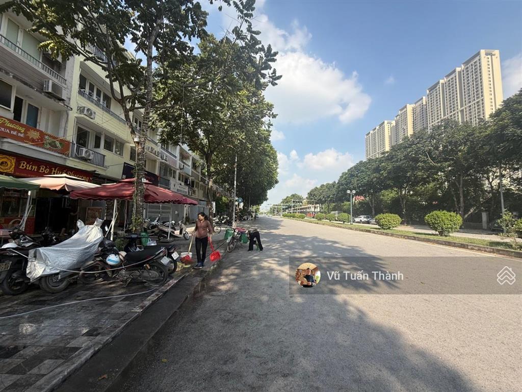 Rẻ 6 tỷ so với hàng xómliền kề mặt phố phan hiểnđường 40mvỉa hè 6mkinh doanh đỉnh83m223.5 tỷ