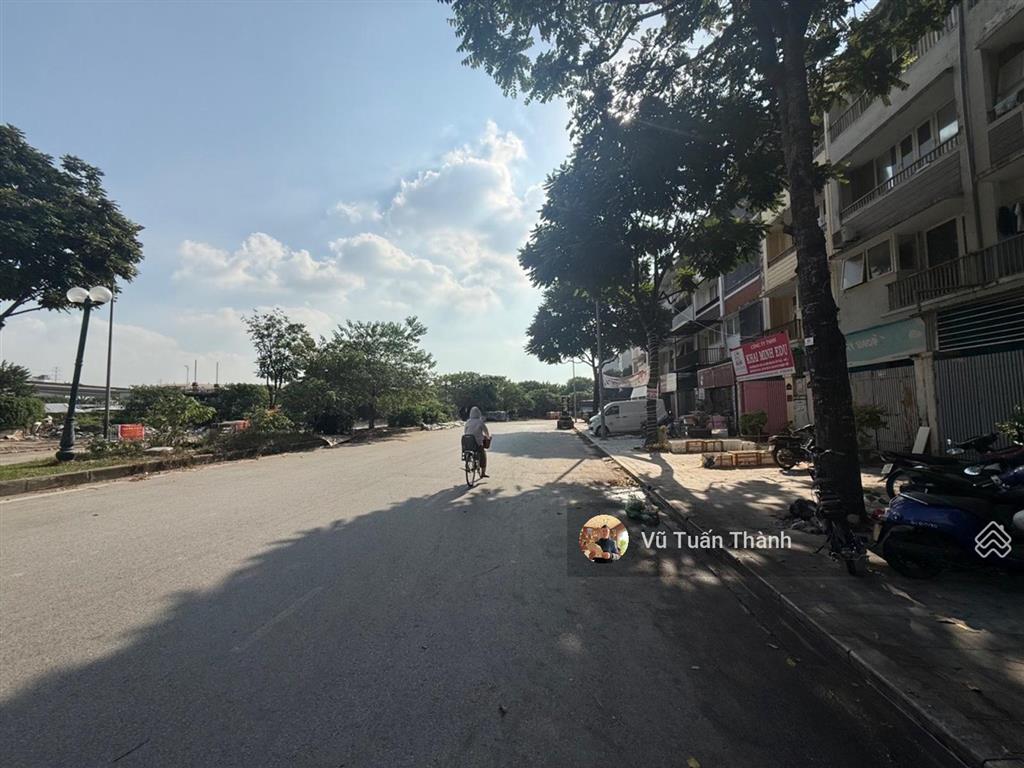 Rẻ 6 tỷ so với hàng xómliền kề mặt phố phan hiểnđường 40mvỉa hè 6mkinh doanh đỉnh83m223.5 tỷ