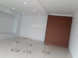 Cho thuê t4 nhà mặt tiền vinhome cầu rào 9tr5/th