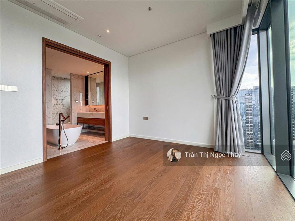 Bán 3 phòng ngủ 56tỷ view sài gòn hoa lệ 152m2  0934 456 *** thuy tran