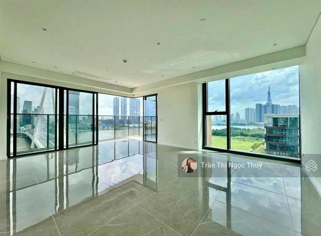 Cho thuê the opera metropole 4pn view sông & pháo hoa rực rỡ.  0934 456 *** thuy tran