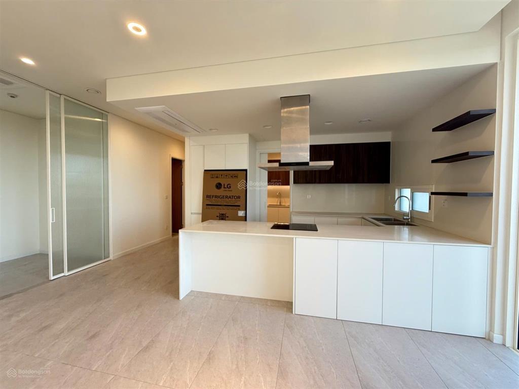 Bán 4 phòng ngủ 200m2 view trung tâm tài chính quốc tế suát nước ngoài 0934 456 *** thuy tran