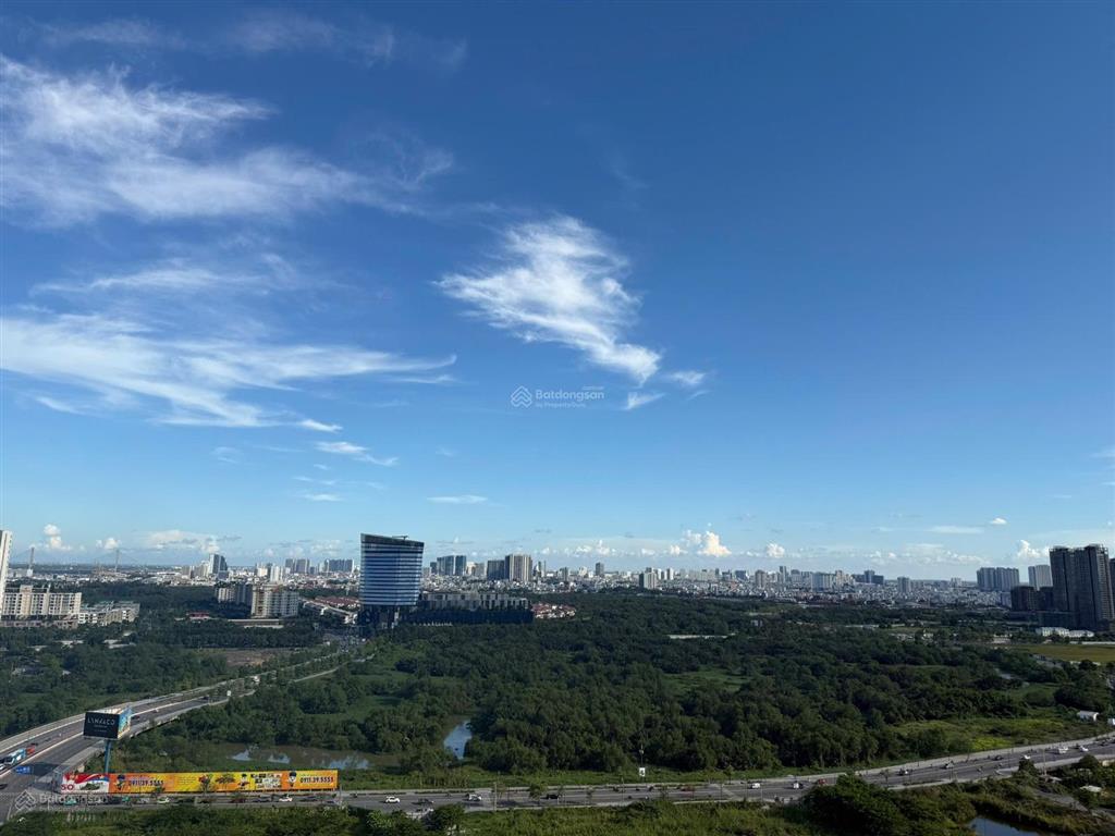 Bán 4 phòng ngủ 200m2 view trung tâm tài chính quốc tế suát nước ngoài 0934 456 *** thuy tran