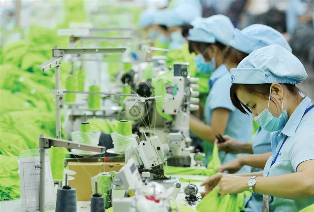 Bán lô đất 2000m2 làm nhà xưởng tại cụm cn kim bài, giá chỉ 9tr/m2, nhận đất được luôn