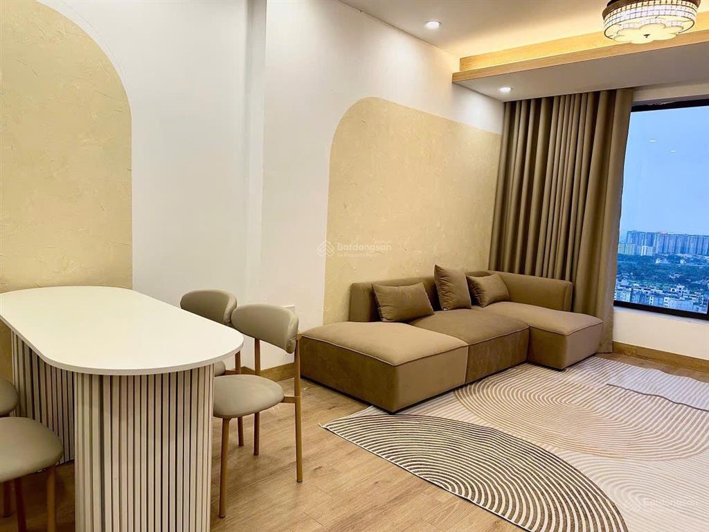 Bán căn hộ 2ngủ full nội thất đẹp, chủ làm cho con đi nước ngoài về nhưng không ở đến, giá tốt