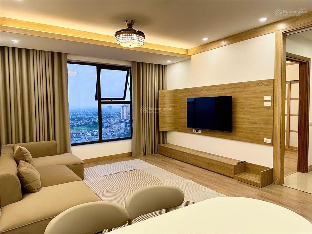 Bán căn hộ 2ngủ full nội thất đẹp, chủ làm cho con đi nước ngoài về nhưng không ở đến, giá tốt
