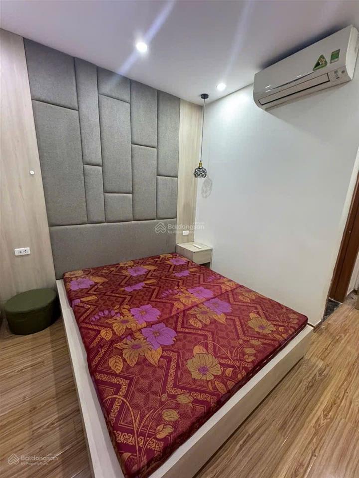 Cho thuê căn hộ 68m2 view công viên, nội thất đầy đủ, ưu tiên hộ gia đình ký hđ lâu dài