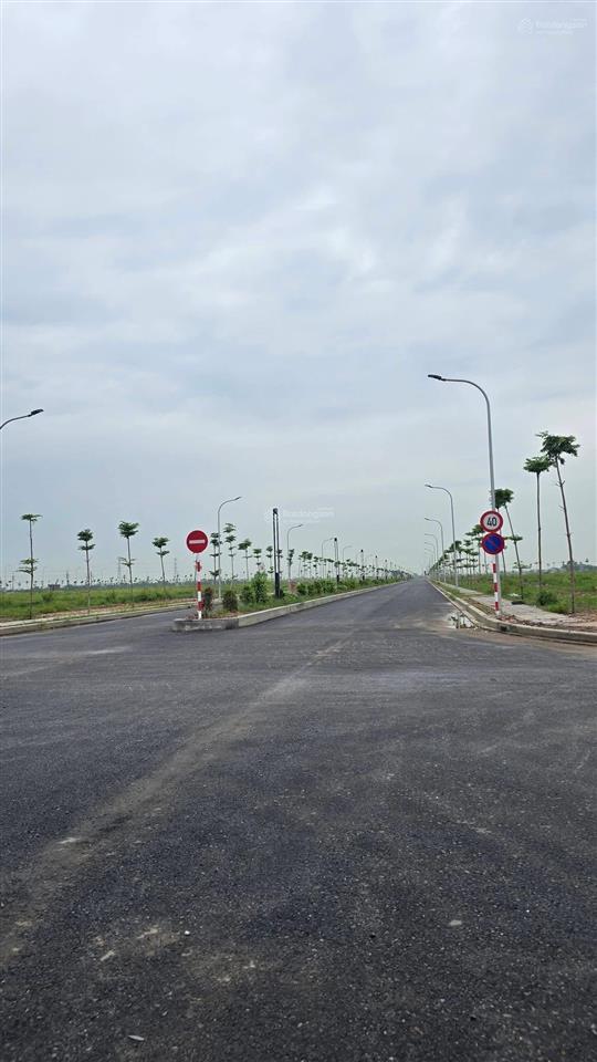 Chỉ còn 1 lô hiếm có vào tên trực tiếp chủ đầu tư giá 8tr/m2, xuất hoá đơn cao diện tích 2665m2