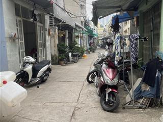 Bán nhà nát cũ quận 7 cũ.  090361446 cô nho