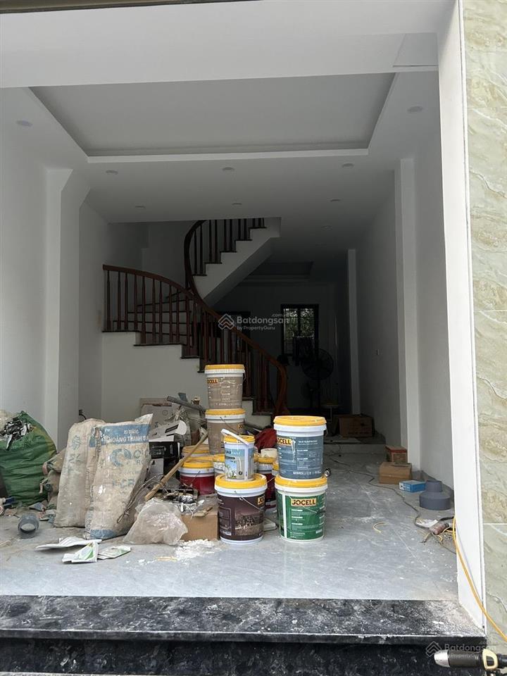 Căn nhà 5 tầng tại yên kiện xã ngọc hồi cần bán giá 6.5 tỷ