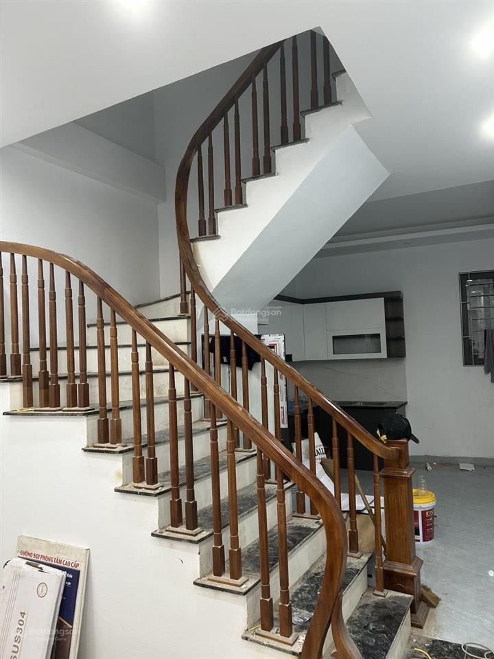 Căn nhà 5 tầng tại yên kiện xã ngọc hồi cần bán giá 6.5 tỷ