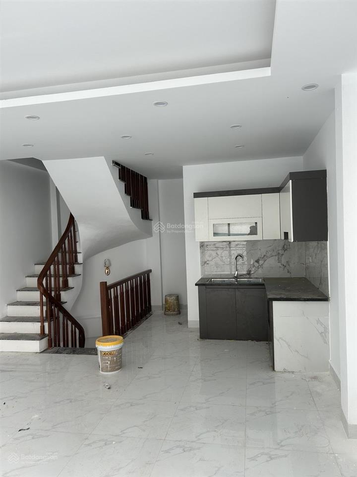 Căn nhà 5 tầng tại xã ngọc hồi cần bán giá 7.3 tỷ