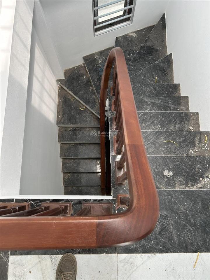 Căn nhà 5 tầng tại xã ngọc hồi cần bán giá 7.3 tỷ