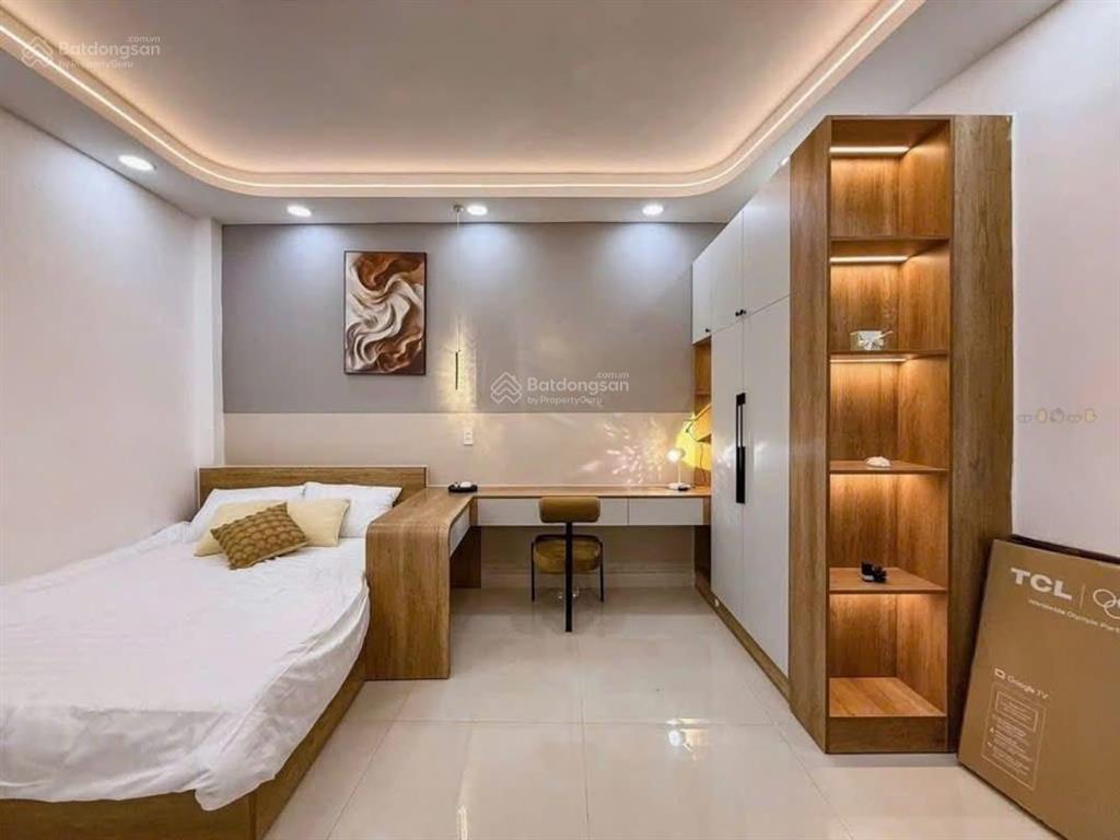 Mình cần bán gấp nhà hồ tùng mậu 10.2 tỷ ( cách ô tô 50m ) nhà 5 tầng 39m2 làm việc chính chủ