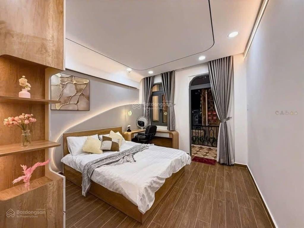 Mình cần bán gấp nhà hồ tùng mậu 10.2 tỷ ( cách ô tô 50m ) nhà 5 tầng 39m2 làm việc chính chủ