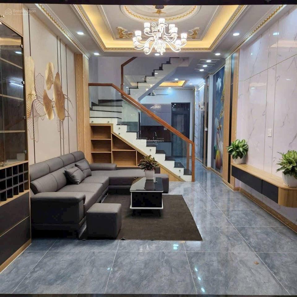 Mình cần bán gấp nhà hồ tùng mậu 10.2 tỷ ( cách ô tô 50m ) nhà 5 tầng 39m2 làm việc chính chủ