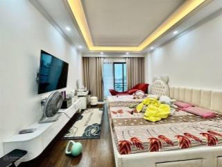 Chính chủ cần bán nhà cầu giấy 9.6 tỷ ( cách ô tô 50m ) nhà 5 tầng 38m2 làm việc chính chủ