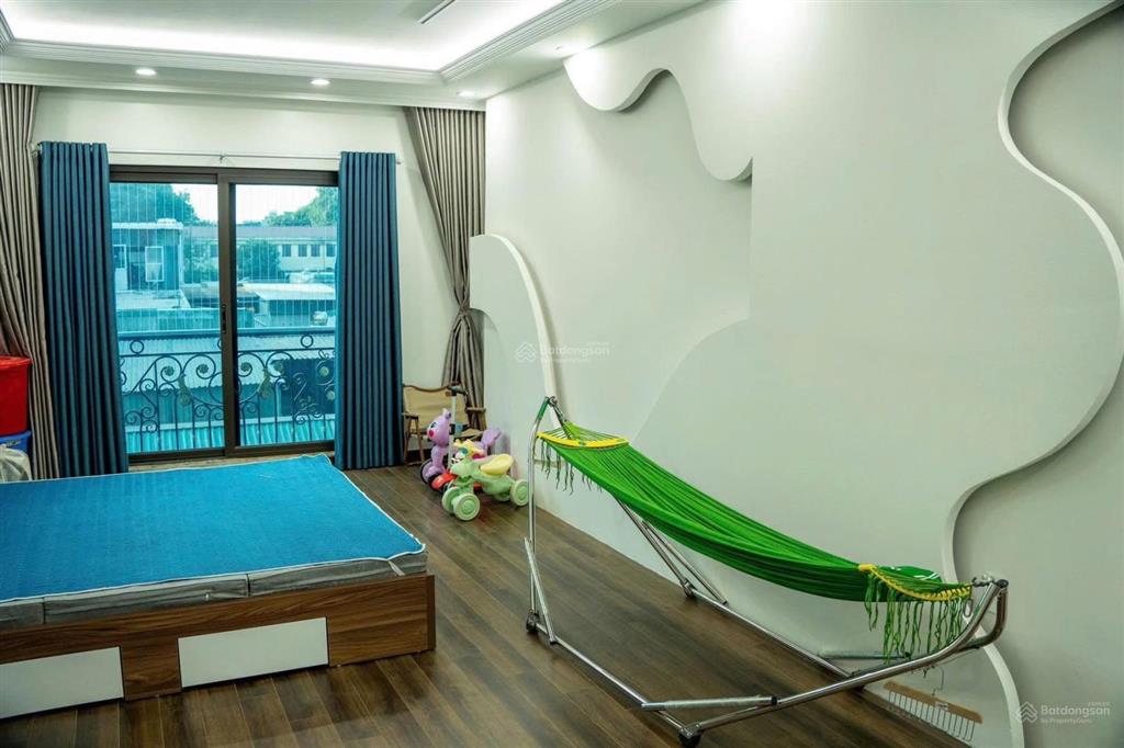 Chính chủ cần bán nhà cầu giấy 9.6 tỷ ( cách ô tô 50m ) nhà 5 tầng 38m2 làm việc chính chủ