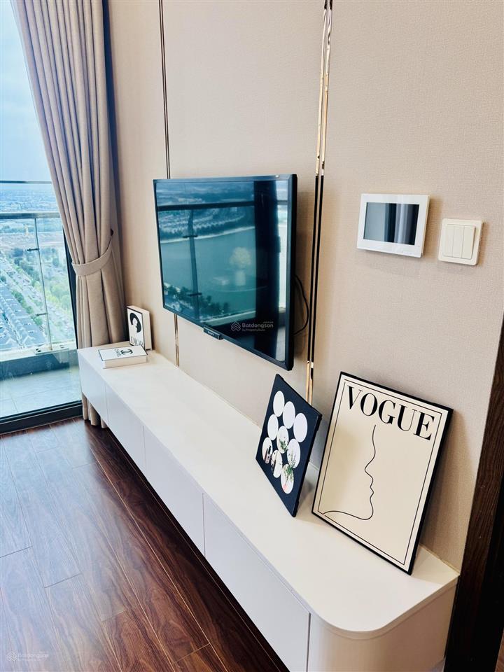 Chính chủ cần bán 2pn 2wc m3 view hồ ngọc trai, đầy đủ nội thất, sẵn sổ đỏ   0886 064 ***
