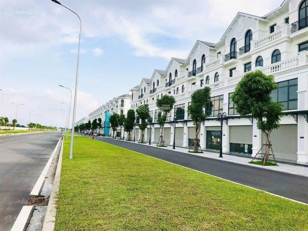 Bán gấp liền kề 15 tỷ full đồ sẵn hđ thuê  song lập 150m2 giá 24 tỷ   0886 064 ***