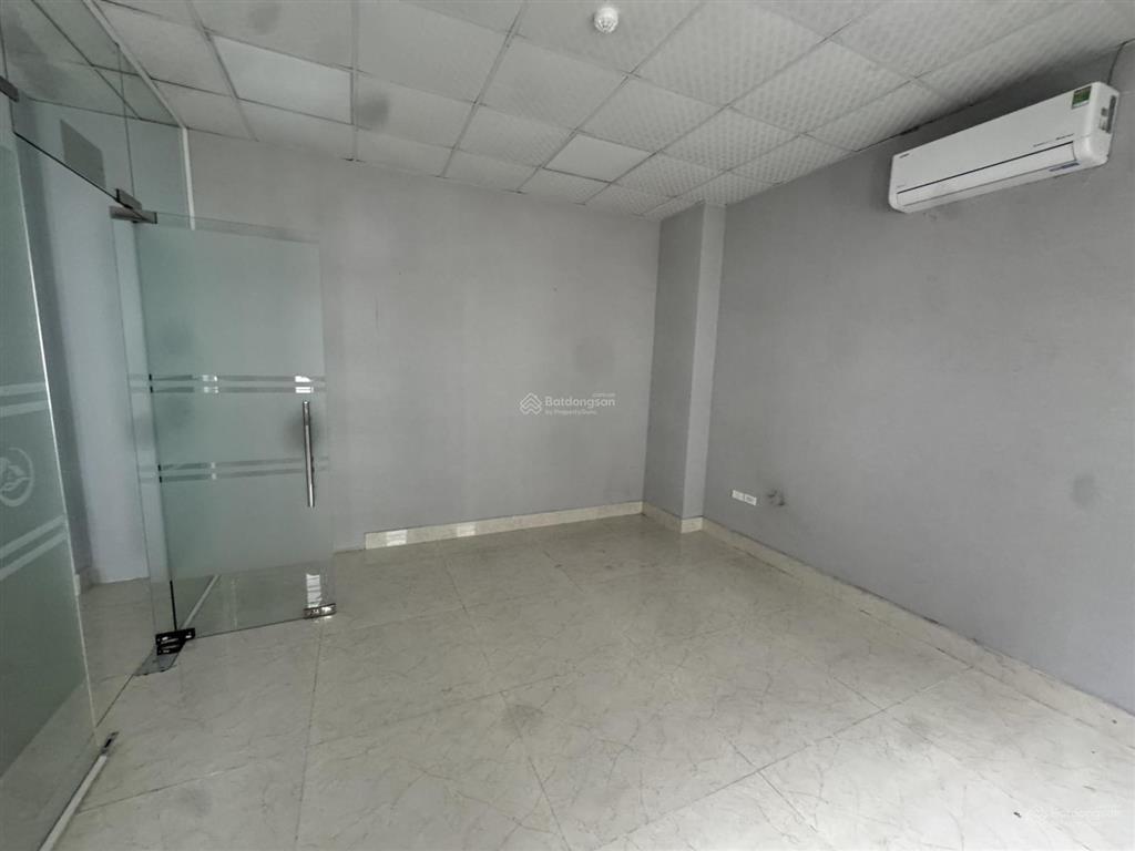 Cho thuê văn phòng tại tầng 3,4,5 căn 19l1, louis city đại mỗ, 15 triệu, 150m2, giá cực chất
