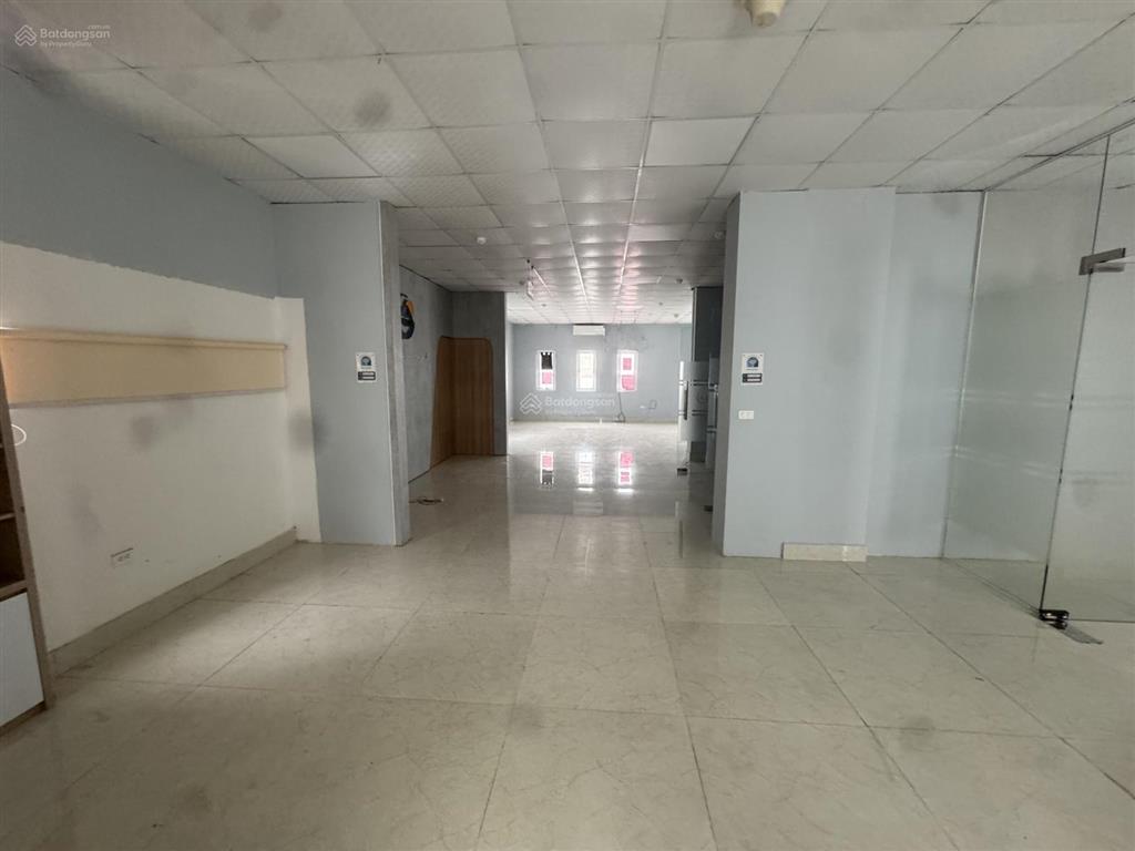 Cho thuê văn phòng tại tầng 3,4,5 căn 19l1, louis city đại mỗ, 15 triệu, 150m2, giá cực chất