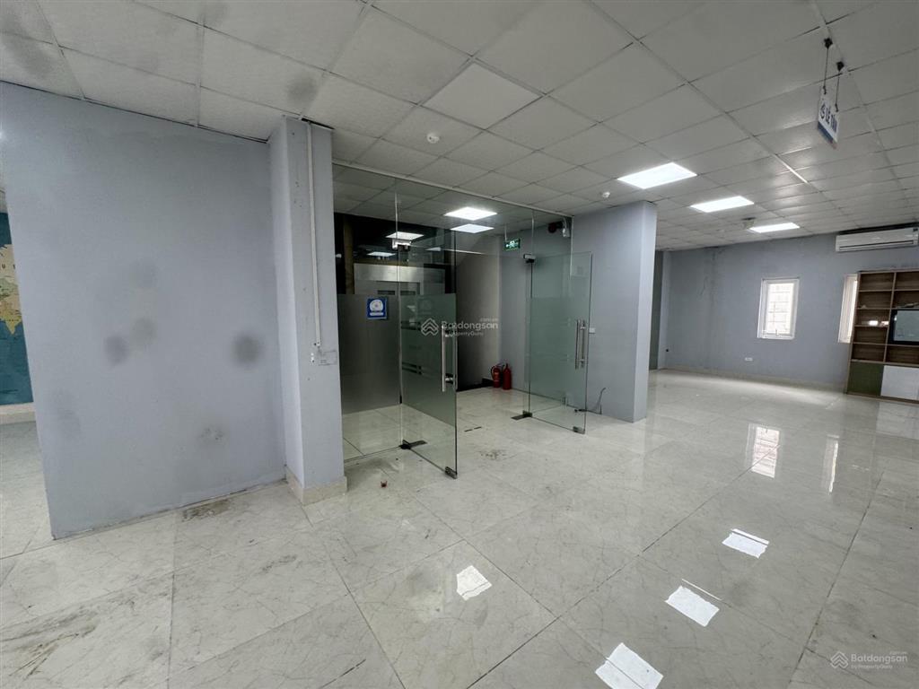 Cho thuê văn phòng tại tầng 3,4,5 căn 19l1, louis city đại mỗ, 15 triệu, 150m2, giá cực chất
