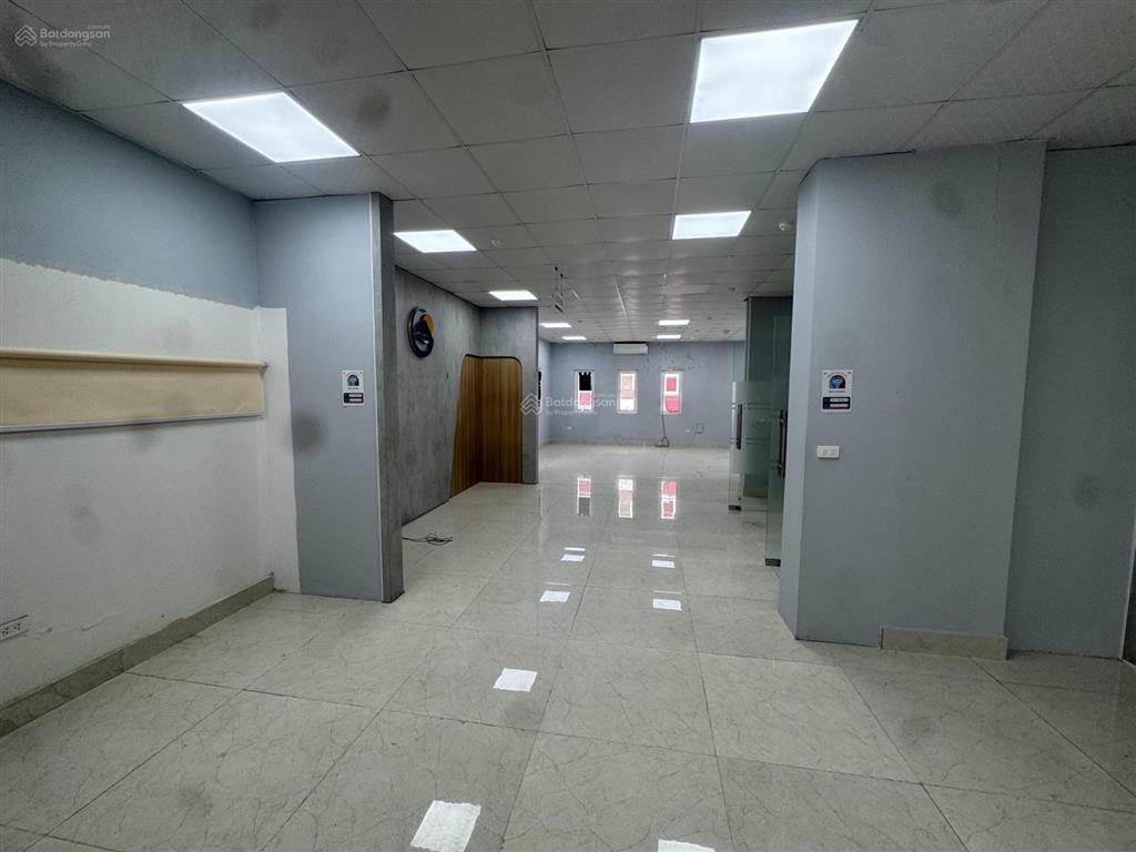 Cho thuê văn phòng tại tầng 3,4,5 căn 19l1, louis city đại mỗ, 15 triệu, 150m2, giá cực chất
