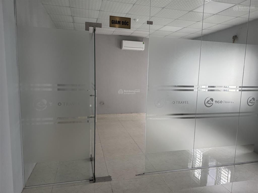 Cho thuê văn phòng tại tầng 3,4,5 căn 19l1, louis city đại mỗ, 15 triệu, 150m2, giá cực chất