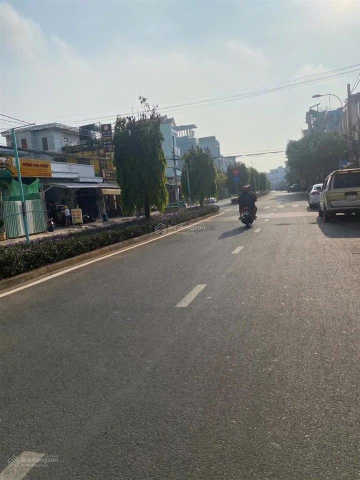 Siêu phẩm nằm trên trục đường đại lộ 2 phước bình hàng cực hiếm, giá 12,5 tỷ