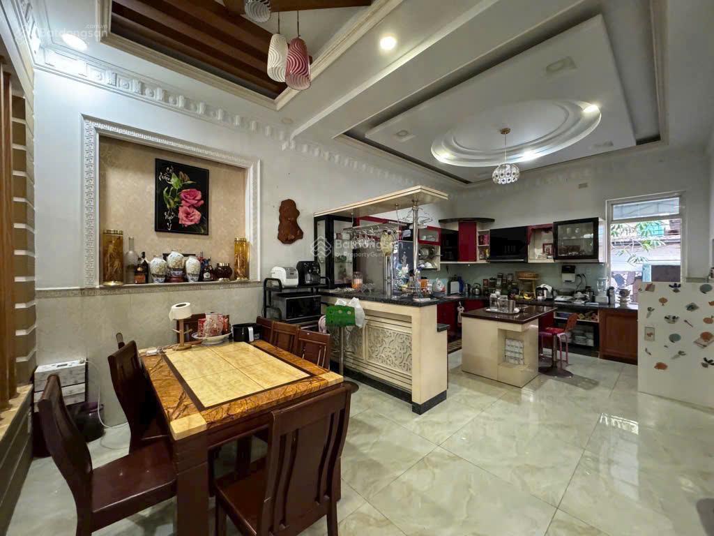 Biệt thự đường số 14, phường bình trưng tây giảm mạnh chỉ còn 27 tỷ