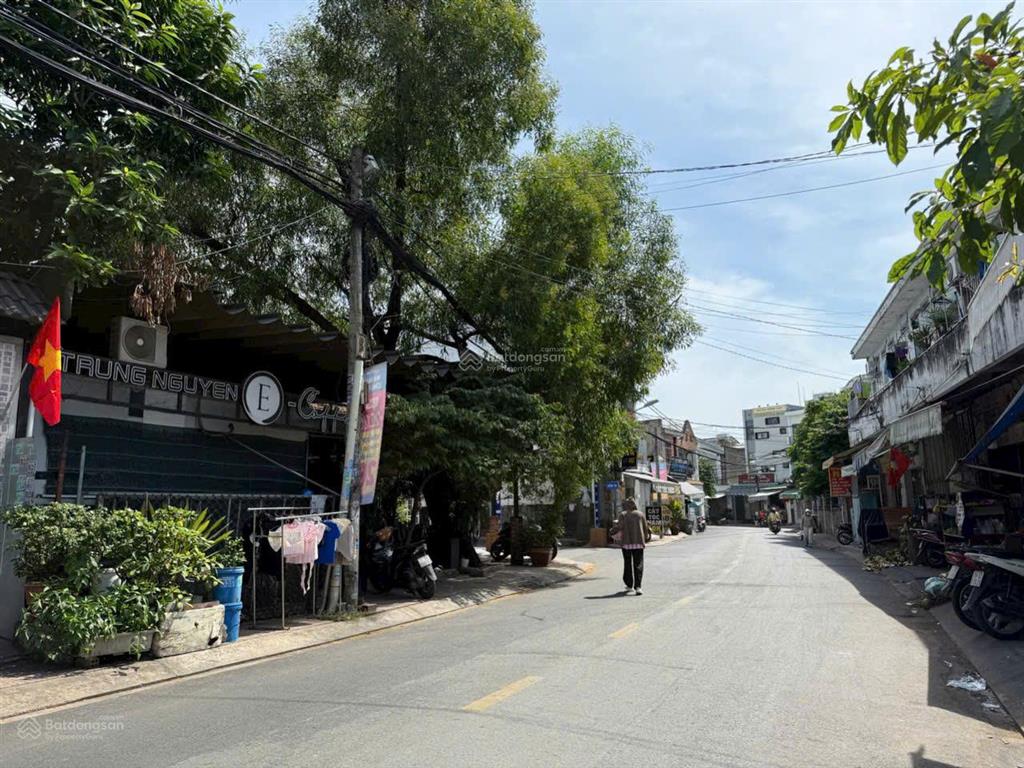 Bán nhà chỉ 8 tỷ dt 96m2 gần đỗ xuân hợp, vị trí đắc địa khu dân trí cao  an ninh