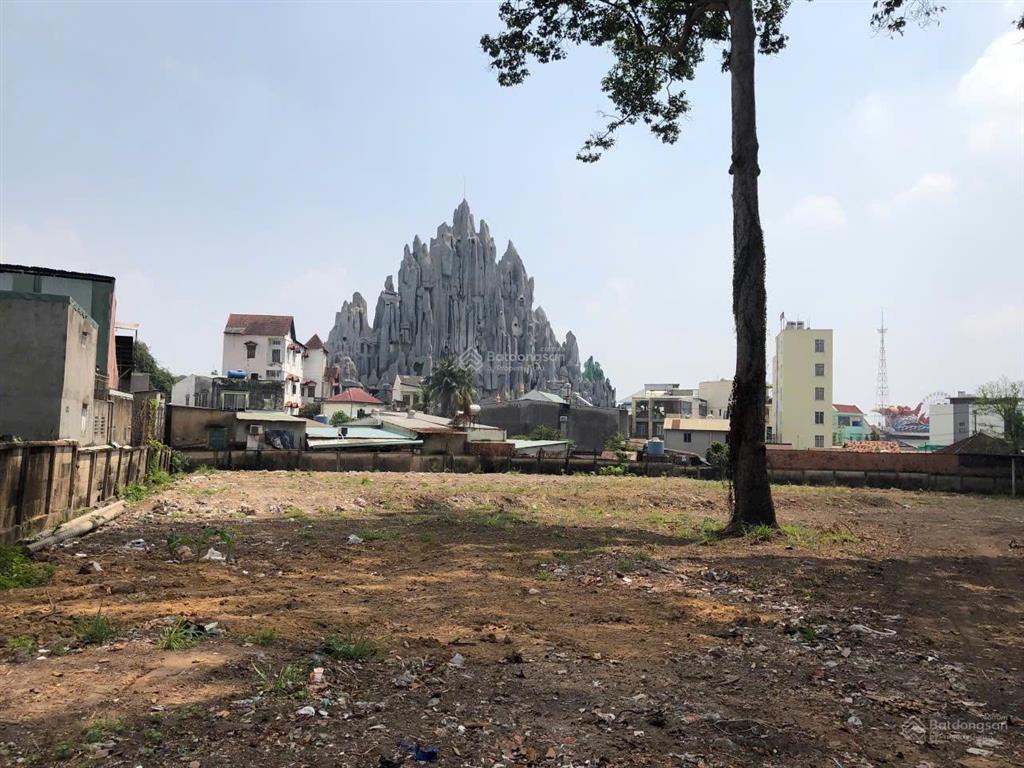 Cho thuê kho 4,548m2 phường tân phú  q9 cũ sát kdl suối tiên. giá 100tr/tháng