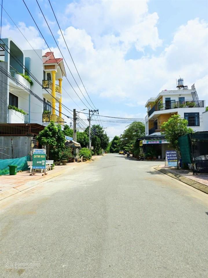 Đất nền 59m2, vuông vức, đường ô tô 9m, gần chợ long phước  giá 3.3 tỷ